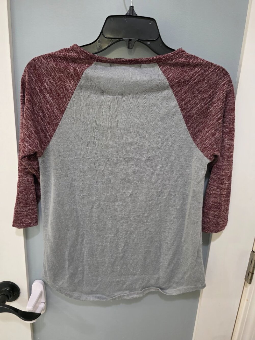 Almost Famous Bunny Graphic Raglan Tee – Women’s Small Grey & Burgundy - Picture 9 of 9